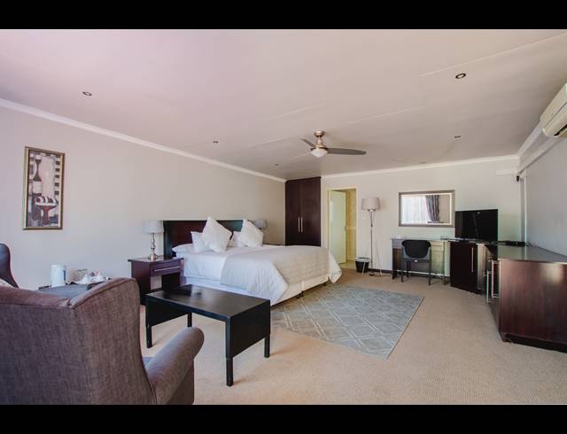 13 BEDROOM GUEST HOUSE FOR SALE IN JATNIEL